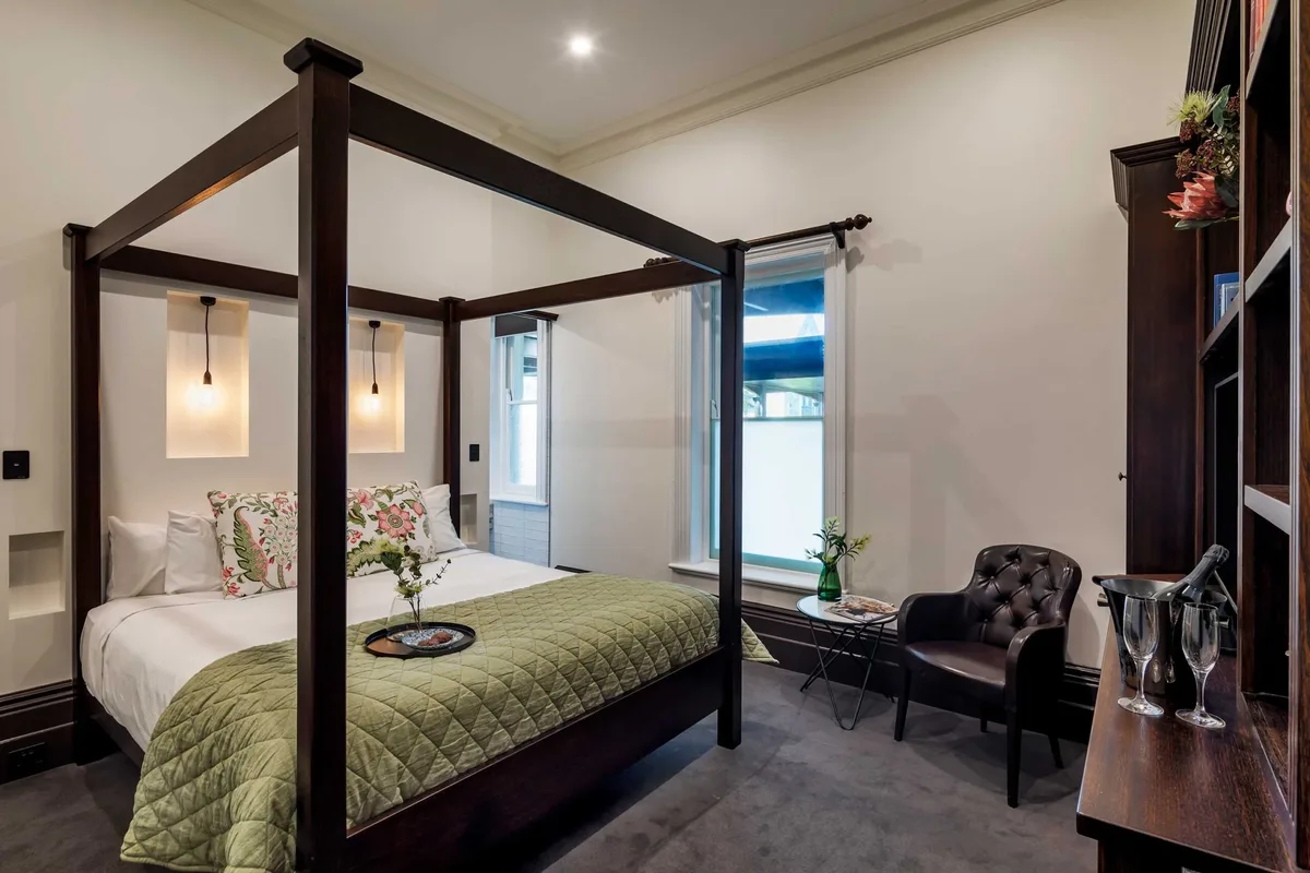 Mount Lofty House setting