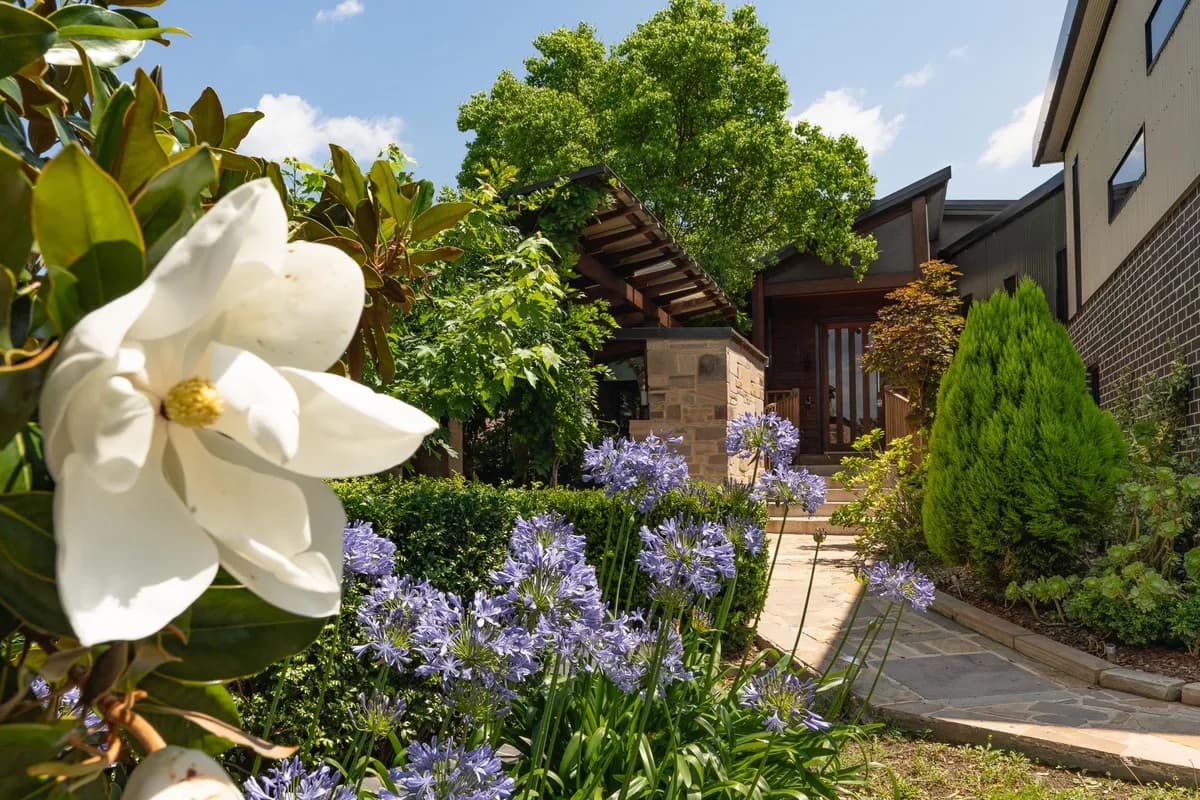 Eco Garden Retreat setting