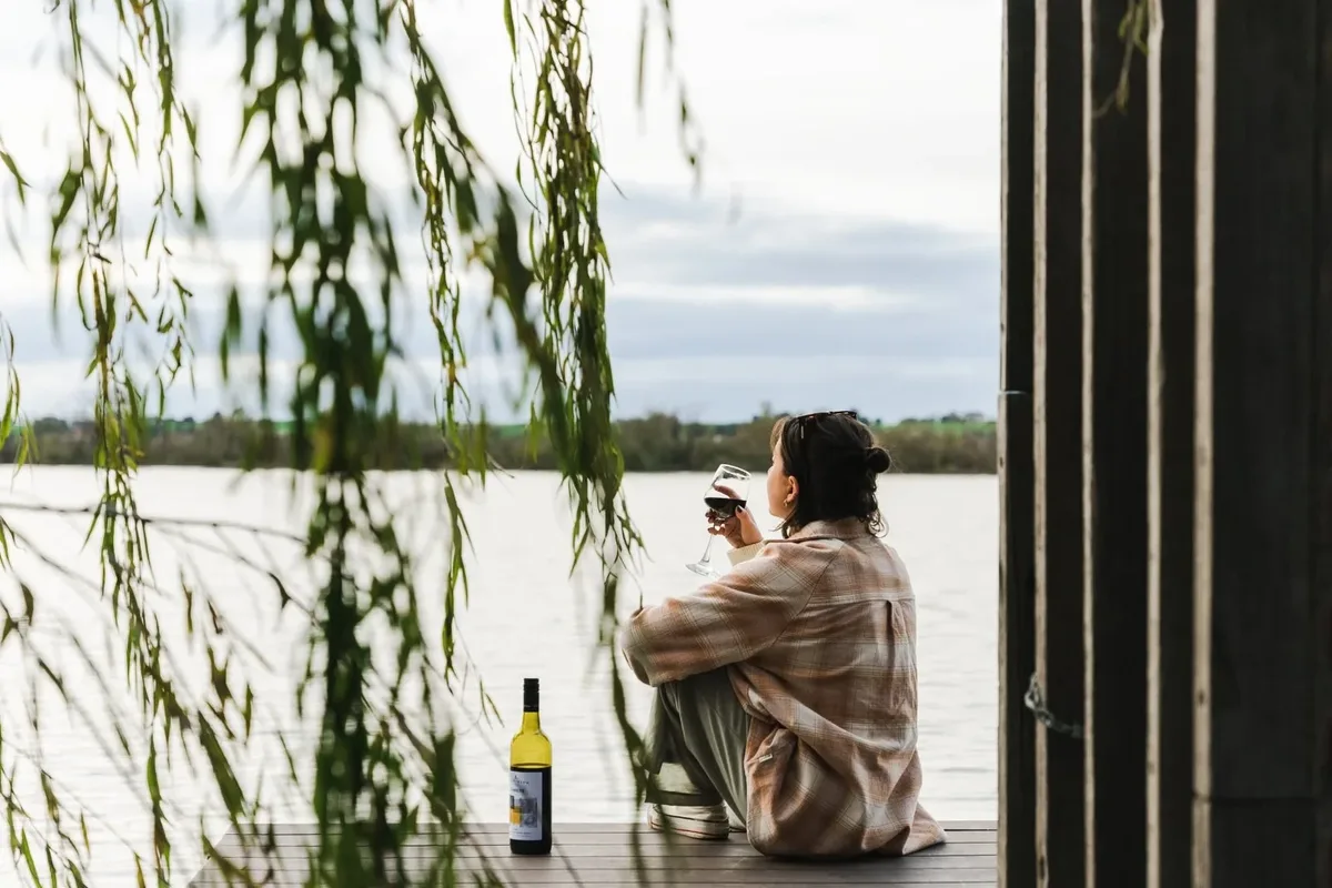 Bill’s Boathouse setting