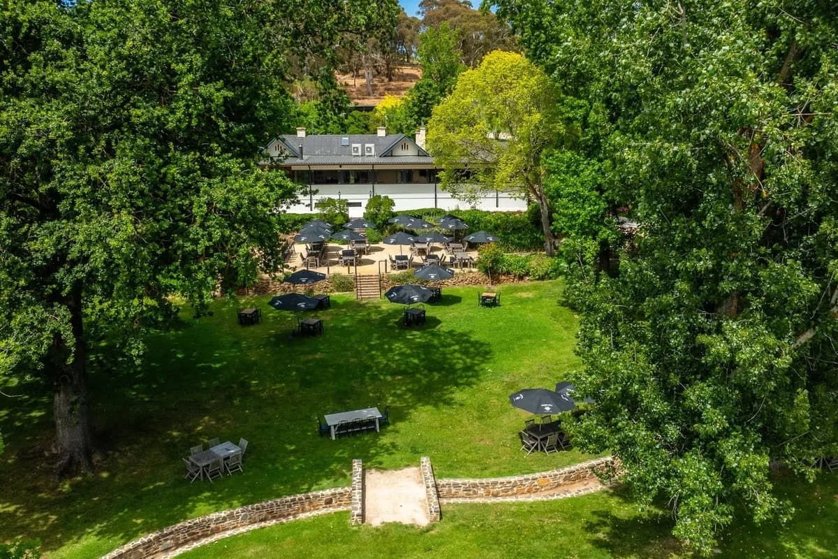 Cobb's Hill Estate setting