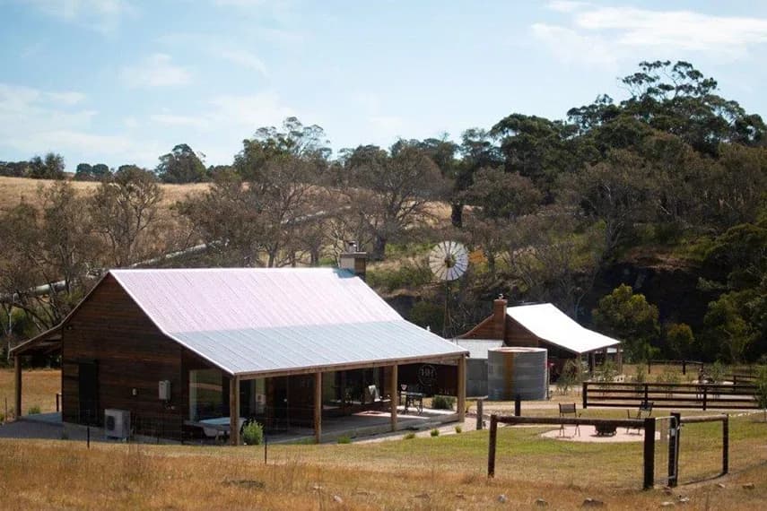 Hideaway Huts setting
