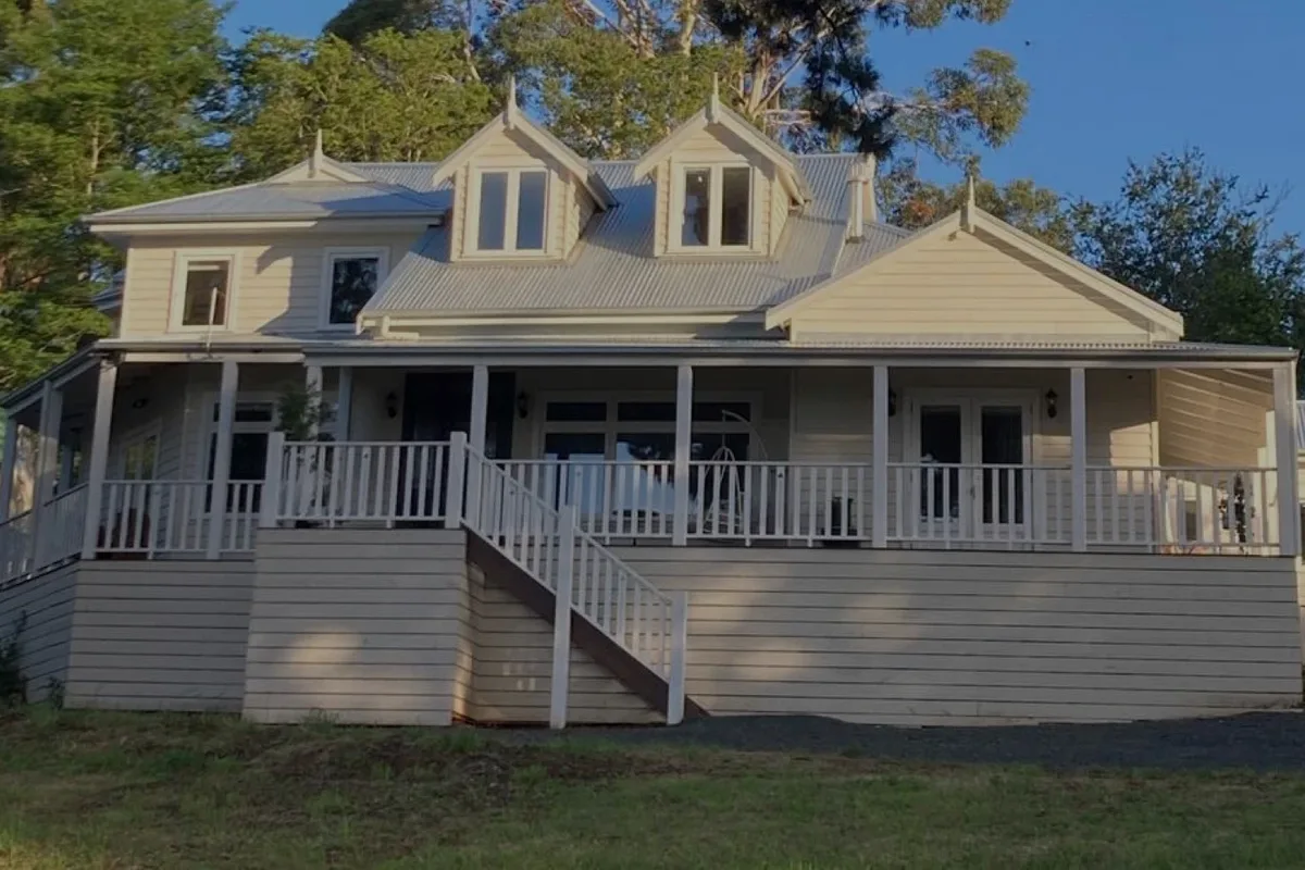 Gembrook Manor setting