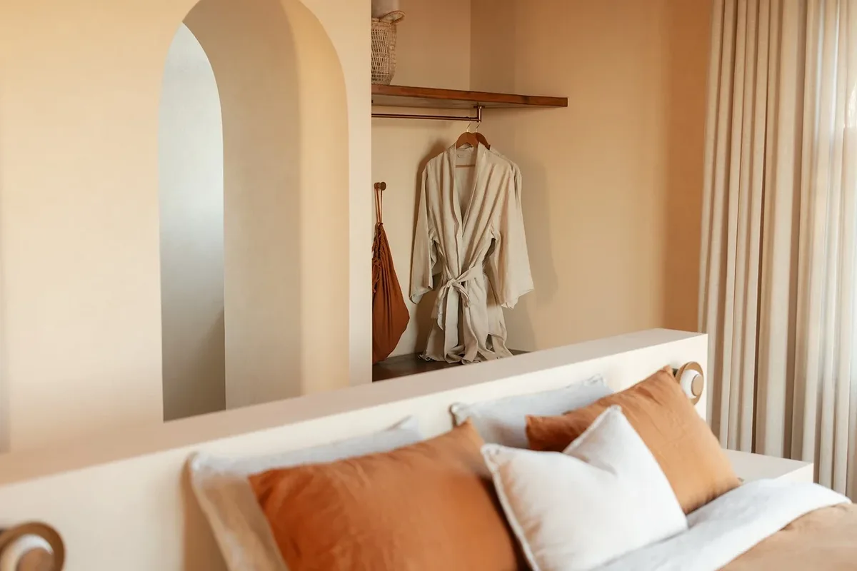 Rare Earth Retreats setting