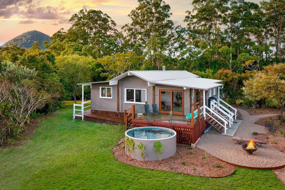 Noosa Pomona Retreat setting